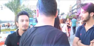 Deniz Anası Taklidi Yapan Genç